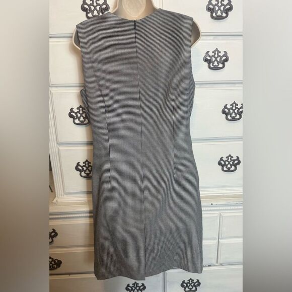 Vintage Sleeveless Houndstooth Dress - Picture 4 of 13